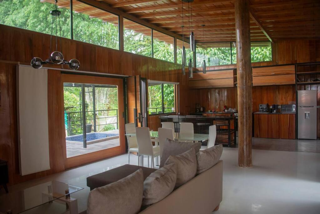 Maison Mindo